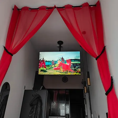 Romantic Le Red Diamond